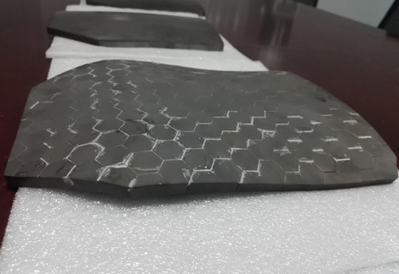 Placa a prueba de balas de carburo de silicio con alta resistencia a la flexión y resistencia a la corrosión para armaduras corporales estándar NIJ IV