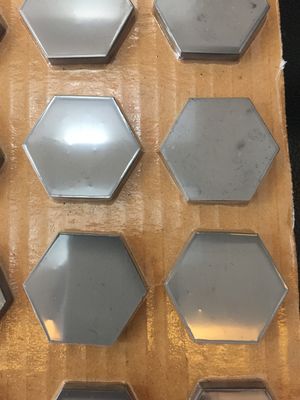 Carburo de boro sinterizado sin presión R400 50 mm Teja balística hexagonal con protección NIJ Nivel IV para armaduras de aviación