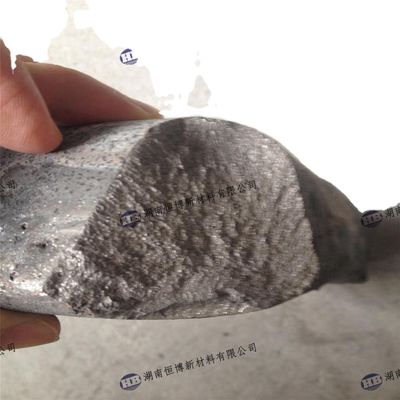 Granulos y lingotes de aleación de niobio y aluminio certificados ISO9001:2008 para aplicaciones aeroespaciales y médicas