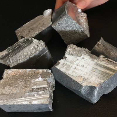 Aluminio Tungsteno AlW10 Master Alloy 10% W Ingot para el refinamiento de granos