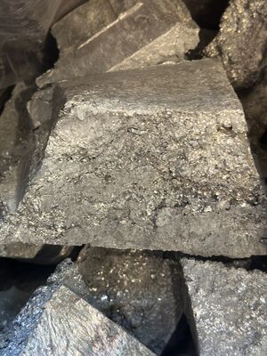 Aluminio Niobio AlNb60% aleación maestra 60% contenido de Nb Ingot para el refino de granos