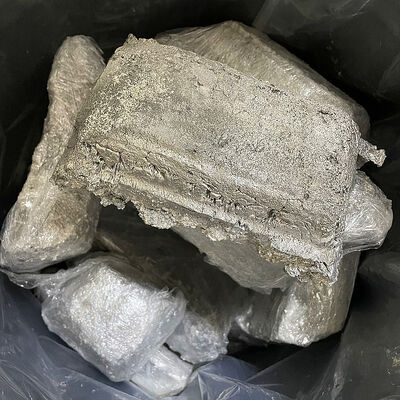 Aluminio Tungsteno AlW20 Maestra de aleación 20% de contenido en W Ingot para el refinamiento de granos