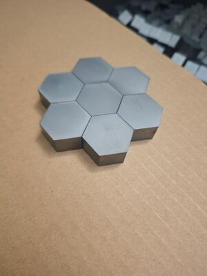Placa balística sin presión sincronizada de carburo de silicio de curva única de 250x300 mm NIJ Nivel III + inserción de blindaje multi-golpe