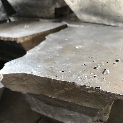 Gránulo de aleación maestra de aluminio y molibdeno AlMo10 de 3-5 mm Mo10 para adición de molibdeno en fusión de aluminio