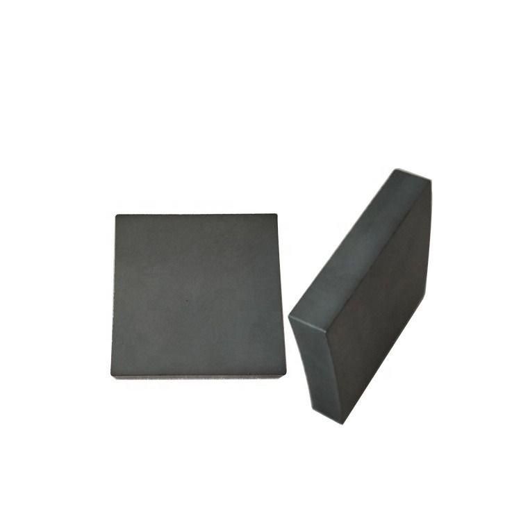 Tejas cerámicas sin presión sinterizadas de carburo de silicio 100x100x16 mm Placa de blindaje balístico con dureza ≥ 2600 HV