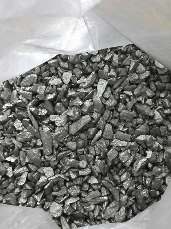 Aleación maestra de aluminio y tungsteno AlW con lingote de 5-20% de contenido de W para refinamiento de grano