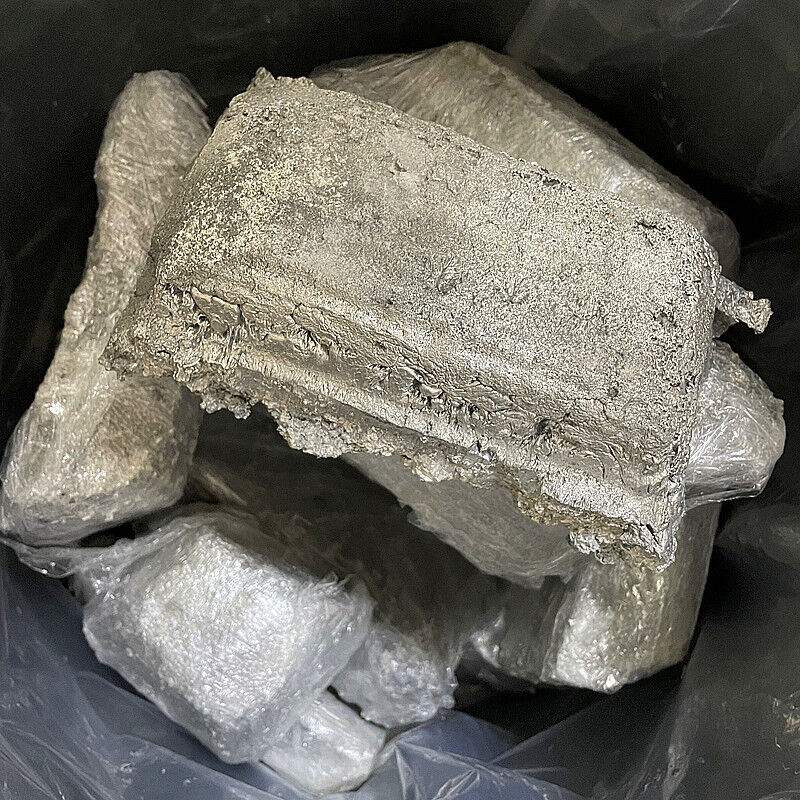 Lingote de aleación maestra de magnesio y circonio MgZr30 al 30% para refinamiento de grano con reducción del tamaño de grano del 70% y eliminación de desgarro en caliente